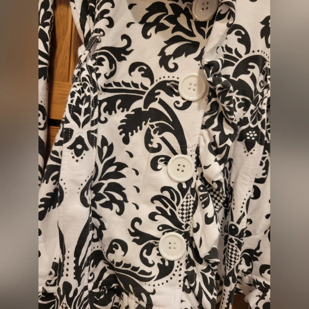 SelfEsteem Brand Women's lightweight jacket. Size L - Picture 2 of 10